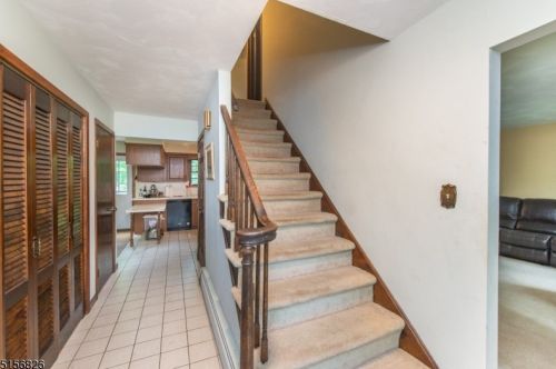 15 Edison Ter, Sparta, NJ 07871-3801