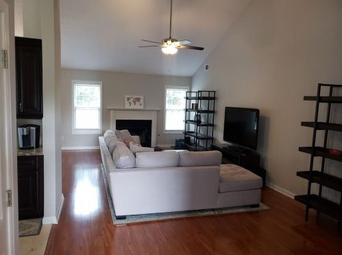 5555 Lenox Park Pl, Buford, GA 30518-7623