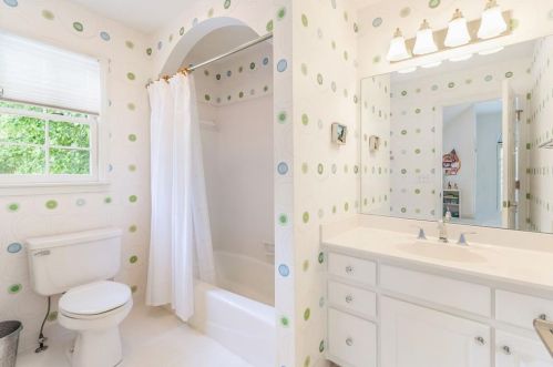 854 Carlton Rdg, Atlanta GA  30342-4340 exterior