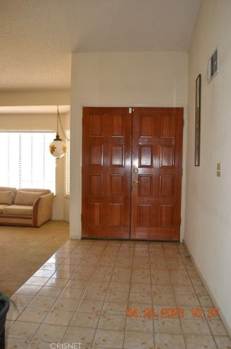 1333 Pasteur Dr, Lancaster, CA 93535-5702