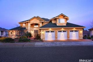 585 Riverview Dr, Auburn, CA 95603-6110