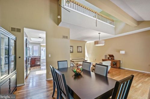204 Sayre Dr, Princeton NJ  08540-5826 exterior