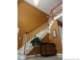 163 Pepperidge Dr, Southington, CT 06489-4417
