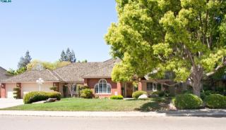 3401 Bridge St, Visalia, CA 93277-1009