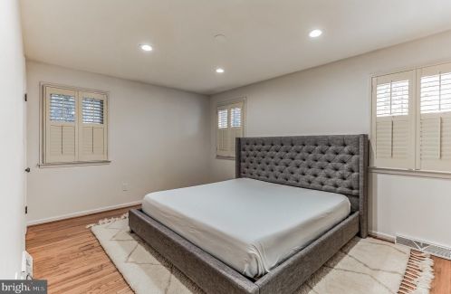 806 Avondale Ave, Tavistock NJ 08033-2809 exterior