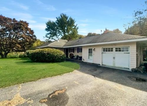 3 Grand View Ter, Kingston, NH 03848-3157