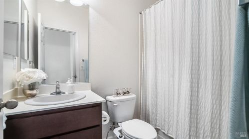 5283 Gramercy Cir, Fairfield CA  94533-6680 exterior