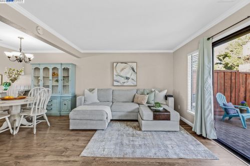 1743 Paseo Laguna Seco, Livermore, CA 94551-1682