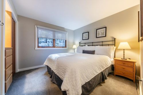 705 Conifer, Truckee CA  96161-3924 exterior
