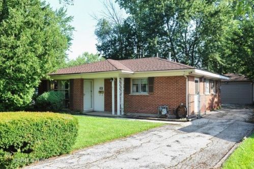 85 Dennis Rd, Wheeling, IL 60090-4609