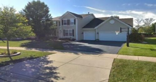 3904 Farmstead Ln, Carpentersville, IL 60110-3216
