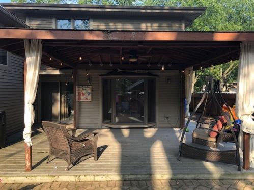 202 Yates Ln, Mount Prospect, IL 60056-2728