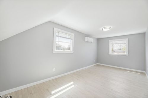 324 Sycamore Ave, Scotch Plains NJ  07076-1124 exterior