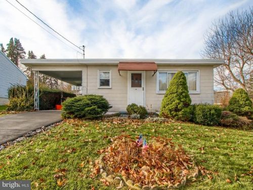 14 Circle Ct, York, PA 17402-4916