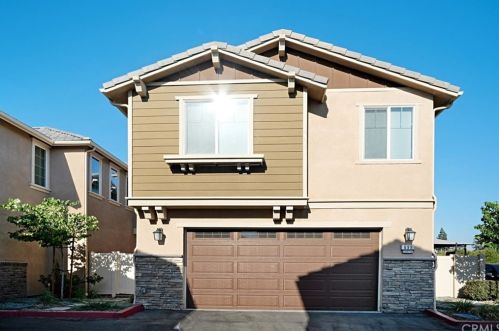 699 Brampton Ave, Rialto, CA 92376-6809
