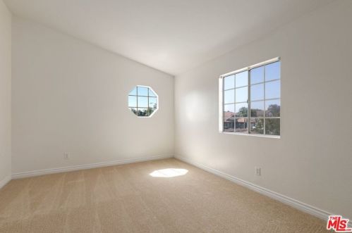 9193 Middlefield Dr, Riverside CA  92508-6258 exterior
