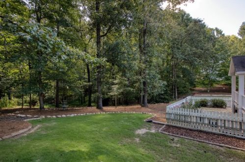 308 Saddle Wood Dr, Holly Springs, GA 30114-8440