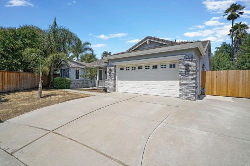 1018 Alouette Pl, Vacaville, CA 95687-4358