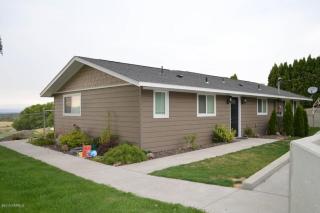 181 Valley Vista Ln, Yakima, WA 98901-8054