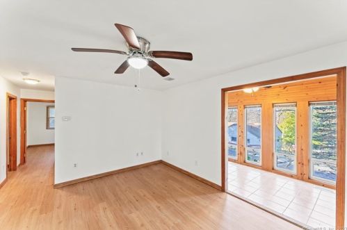 11 Longview Ter, Sandy Hook CT  06482-1239 exterior