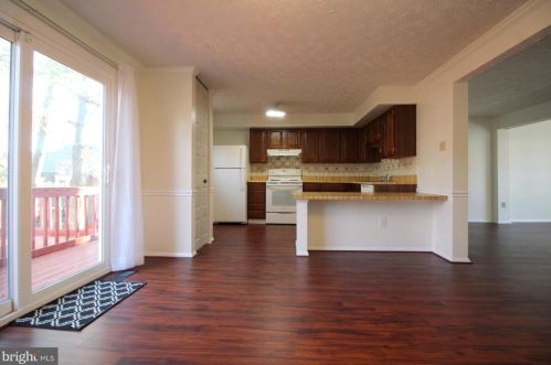 7319 Glendower Ct, Springfield VA  22153-1115 exterior