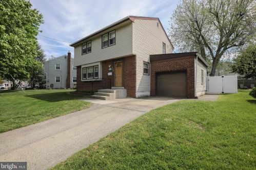 4508 Cooper Ave, Camden, NJ 08109-2916