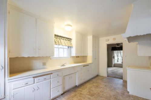 3213 Park Vis Dr, Glendale CA 91214-3355 exterior