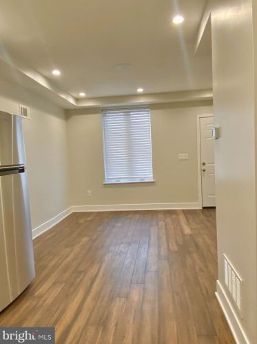 3319 Coral St, Philadelphia, PA 19134-3212