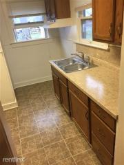 4206 Harris St, Toledo OH  43613-4017 exterior