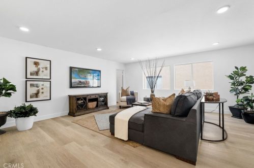 7 Rhode Is, Irvine CA  92606-1755 exterior