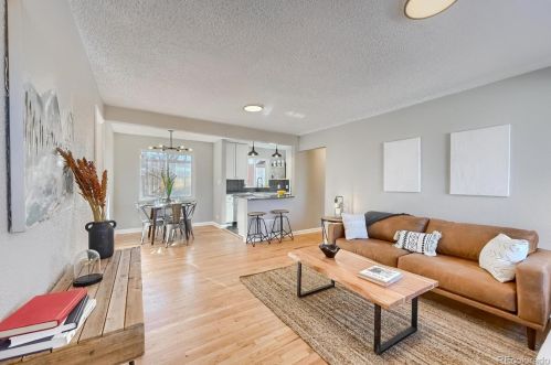 2822 Jackson St, Denver, CO 80205-5052