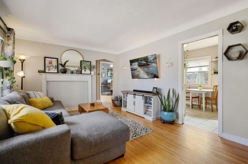 2710 2nd Ave, Saint Paul MN  55109-3320 exterior