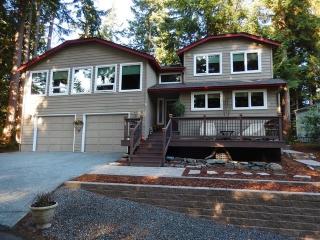 8 Caddie Ln, Bellingham, WA 98229-7904