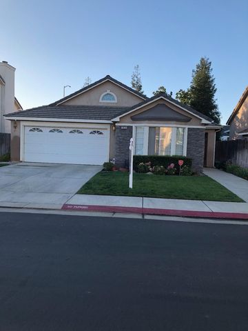 1830 Lawrence Ave, Clovis, CA 93611-6164