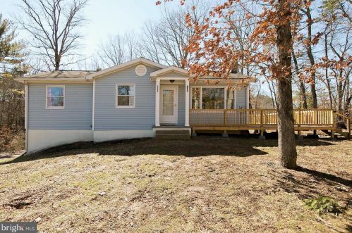 4270 Spohrs Rd, Berkeley Springs, WV 25411-3570