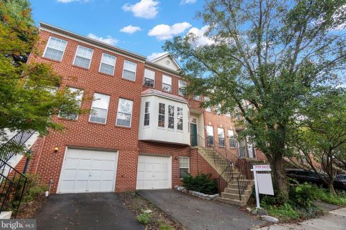 2561 James Monroe Cir, Herndon, VA 20171-4324