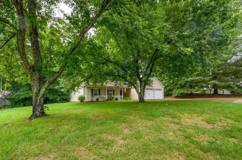 1001 Riverstone Ct, Holly Springs, GA 30188-2968