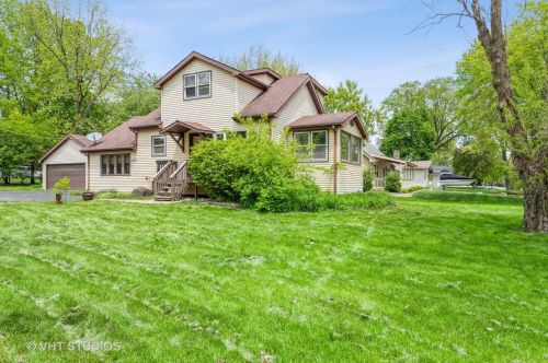 103 Wildwood Rd, Barrington Hills, IL 60102
