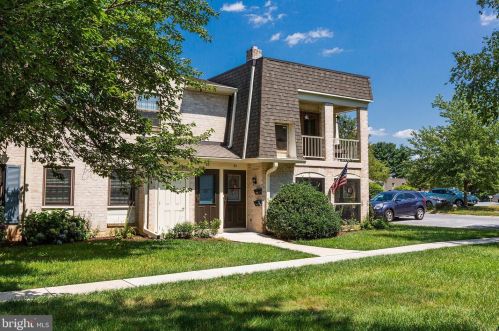 85 Valleybrook Dr, Lancaster PA  17601-4612 exterior