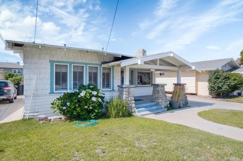 610 Lomita Ave, Glendale CA  91205-2233 exterior