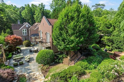 930 Lullwater Rd, Atlanta, GA 30307-1242
