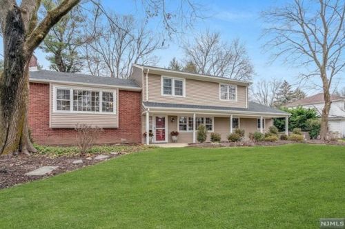 625 Kenwood Rd, Ridgewood, NJ 07450-2005