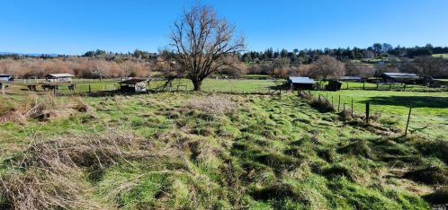 875 Watertrough Rd, Sebastopol, CA 95472-3918