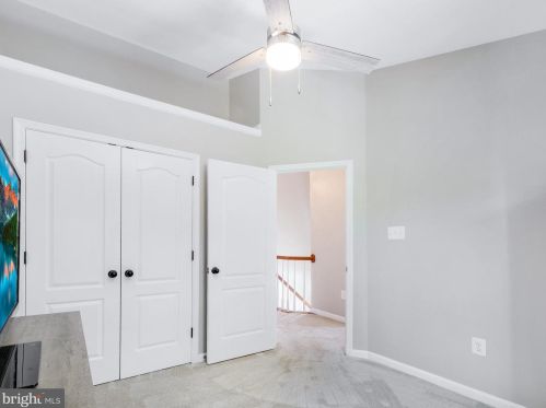 12001 Edgemere Cir, Herndon VA  20190-3256 exterior