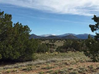 28 Old Rd, Santa Fe, NM 87540-9628