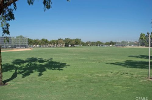 33 Commonwealth, Irvine CA  92618-7003 exterior