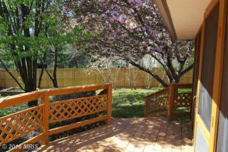 9423 Corey Dr, Manassas VA  20110-6073 exterior