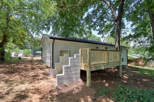 3790 Sweetbriar Cir, Lithia Springs GA  30122-3425 exterior