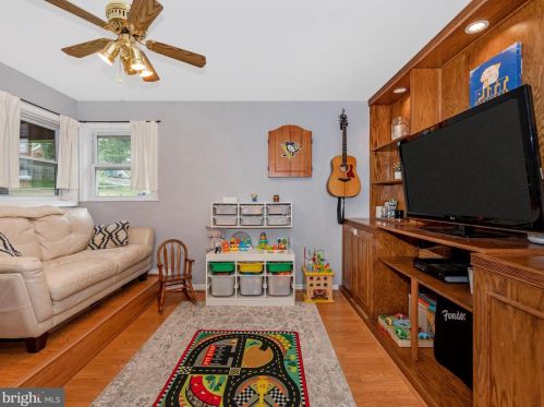 9814 Cottrell Ter, Silver Spring MD 20903-1928 exterior