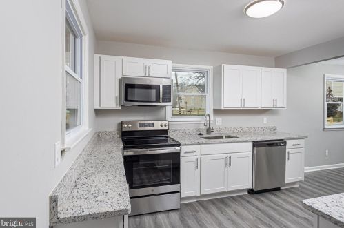 716 Magothy Rd, Arnold, MD 21012-1023